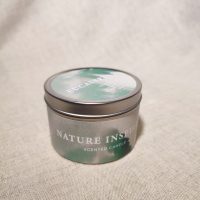 Eikalipts. Aromātiskā svece metāla bundžā