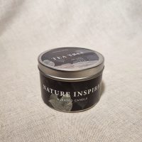 Tējas koks. Aromātiskā svece metāla bundžā