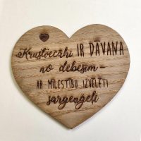 Krustvecāki. Koka magnēts