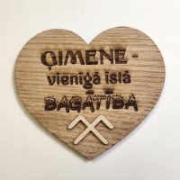 Ģimene. Koka magnēts