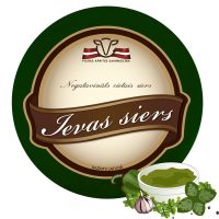 Ievas siers ar pesto