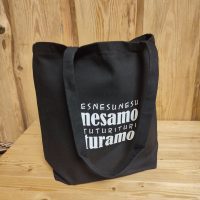 Nesamais. Ietilpīgā iepirkumu taša ar garajiem rokturiem