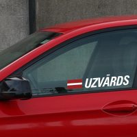 uzvārda uzlīme autosportam