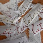 2780824211 Latvietis/ latviete/ latvieši. Uzlīmes