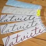 4043105735 Latvietis/ latviete/ latvieši. Uzlīmes