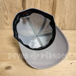 1241079802 Pērkons. Flexfit cepure ar sietiņu un slēgtu pakausi