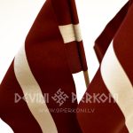 3437791497 Latvijas karodziņš ar koka kātu