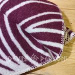 889344711 Vilnas sega 140x205 bordo ar baltu